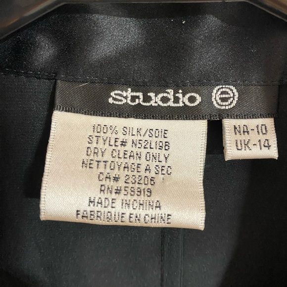 Studio 100% Silk V-Neck Ruffled Sleeveless Collared Zippered Black Tank UK14 - Picture 8 of 8